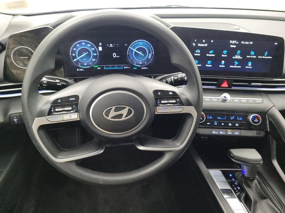 Used 2024 Hyundai Elantra Blue FWD image 22