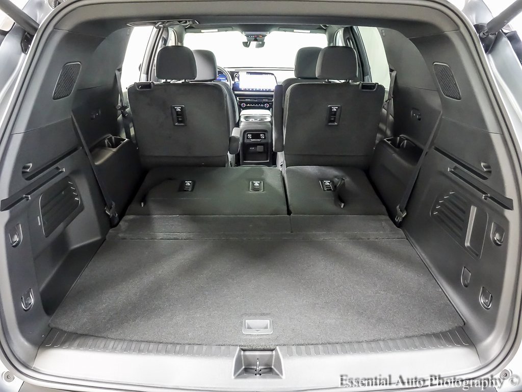 New 2026 Chevrolet Traverse LT w/ Driver Confidence Package image 20