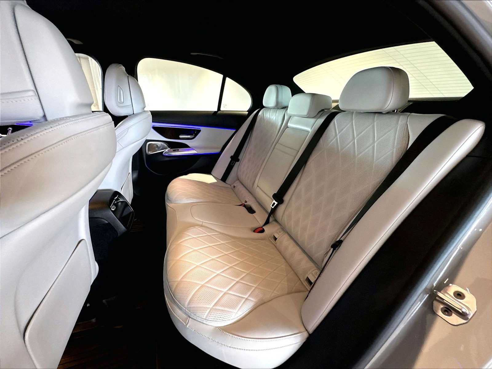 Used 2024 Mercedes-Benz E 450 4MATIC Sedan image 30