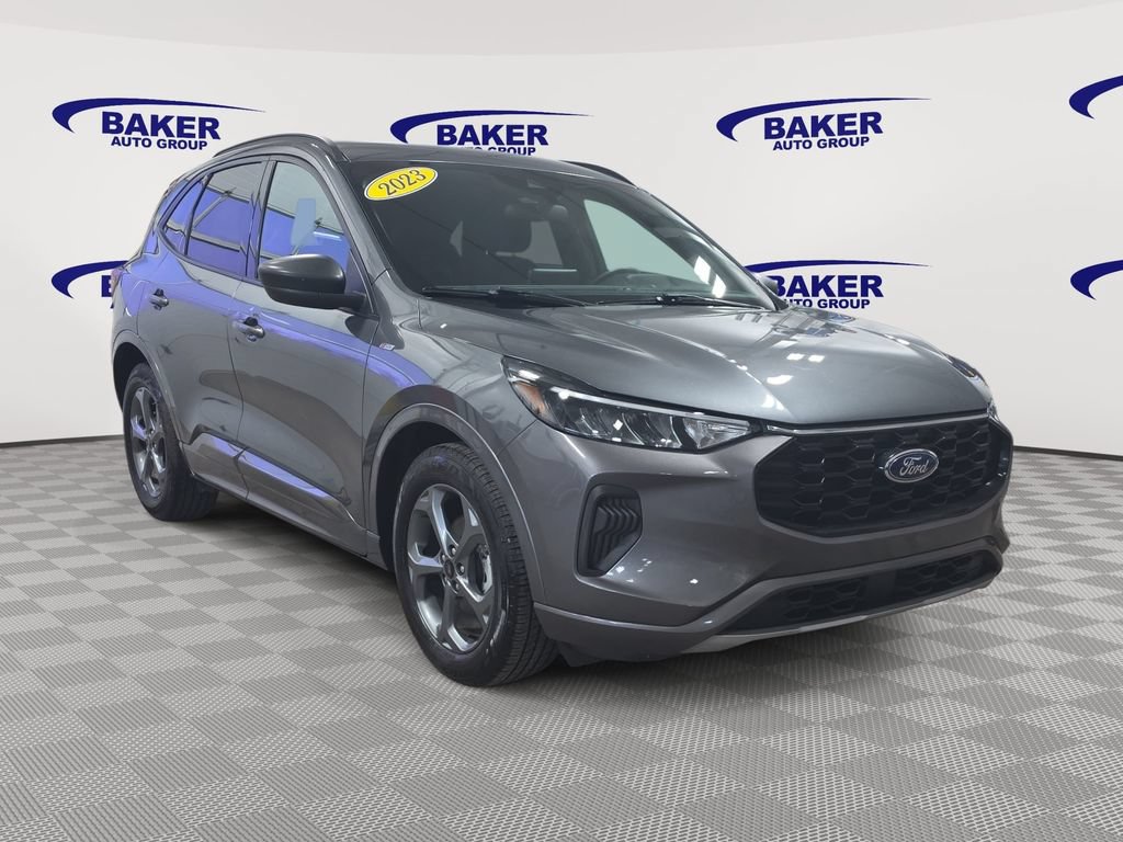 Used 2023 Ford Escape ST-Line FWD image 3