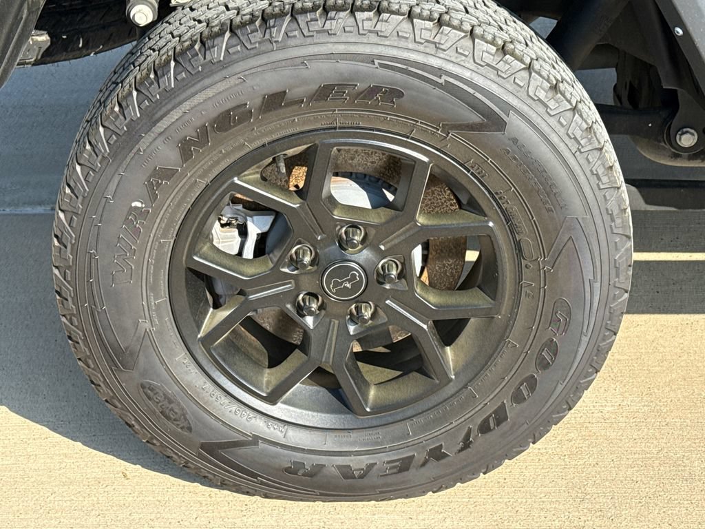 Used 2023 Jeep Gladiator Mojave AWD/4WD image 8