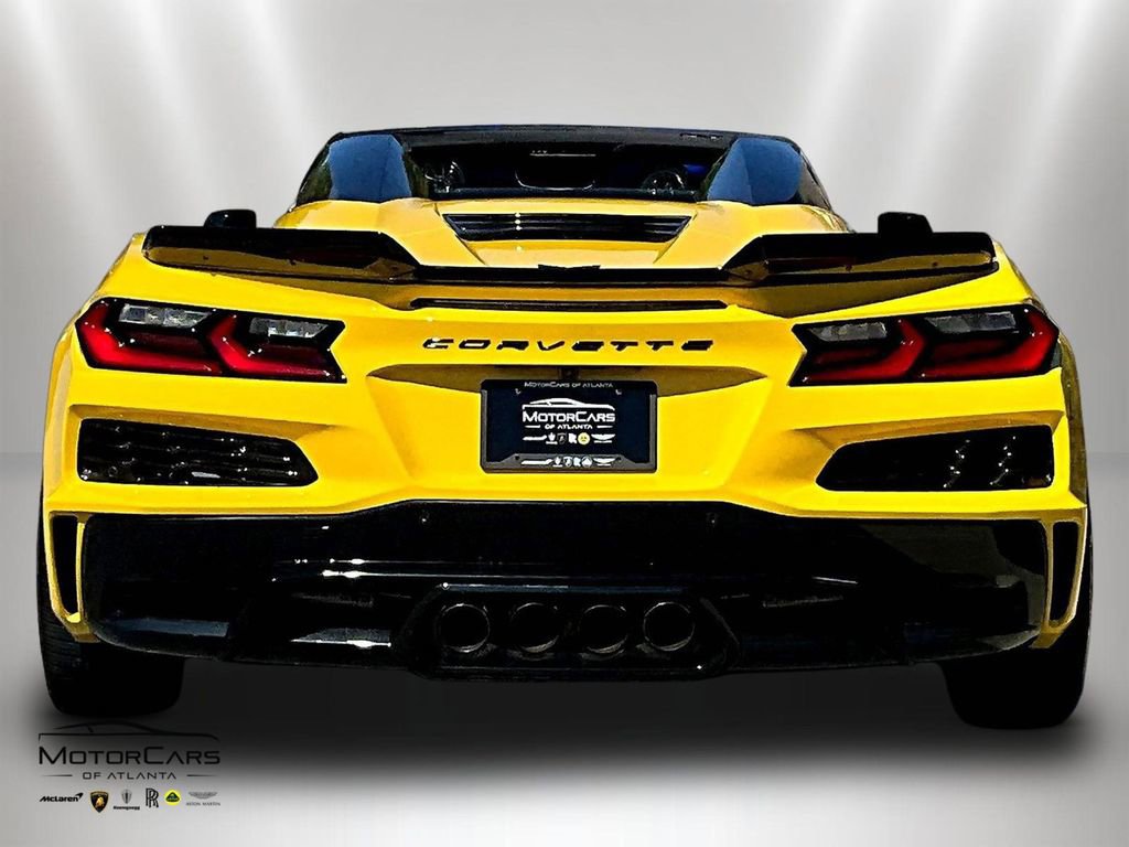 Used 2025 Chevrolet Corvette Z06 w/ Stealth Interior Trim Package RWD image 4