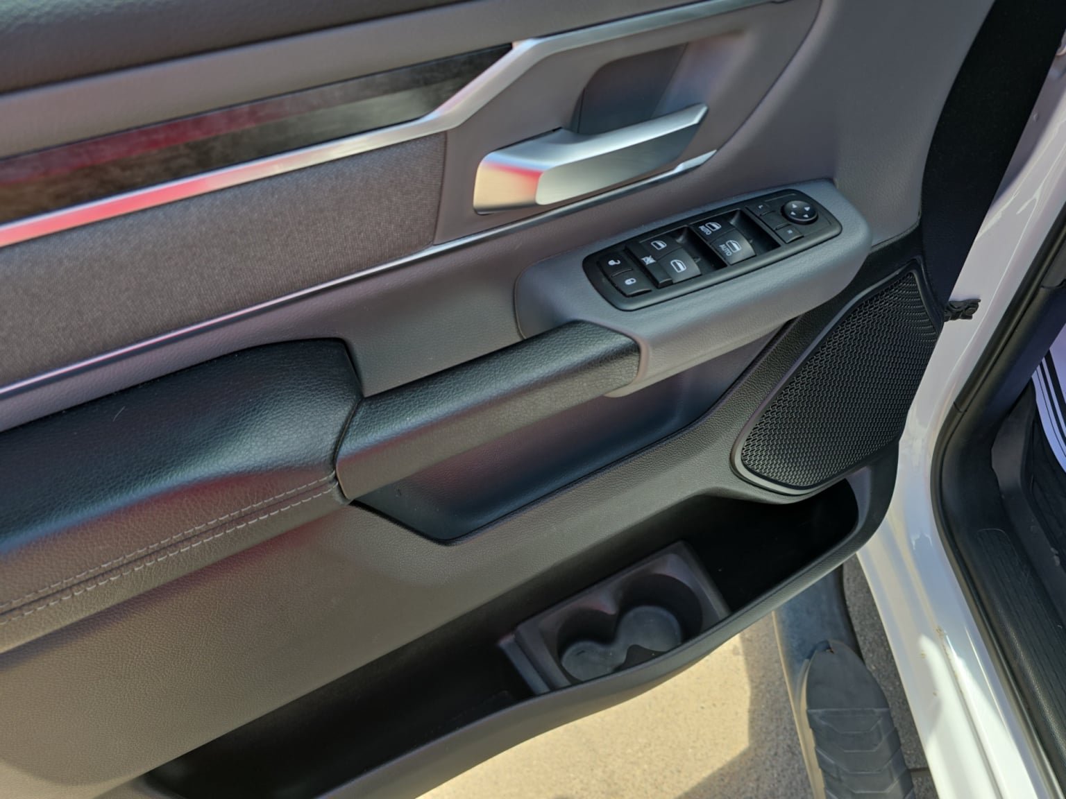 Used 2019 RAM 1500 Big Horn AWD/4WD image 11