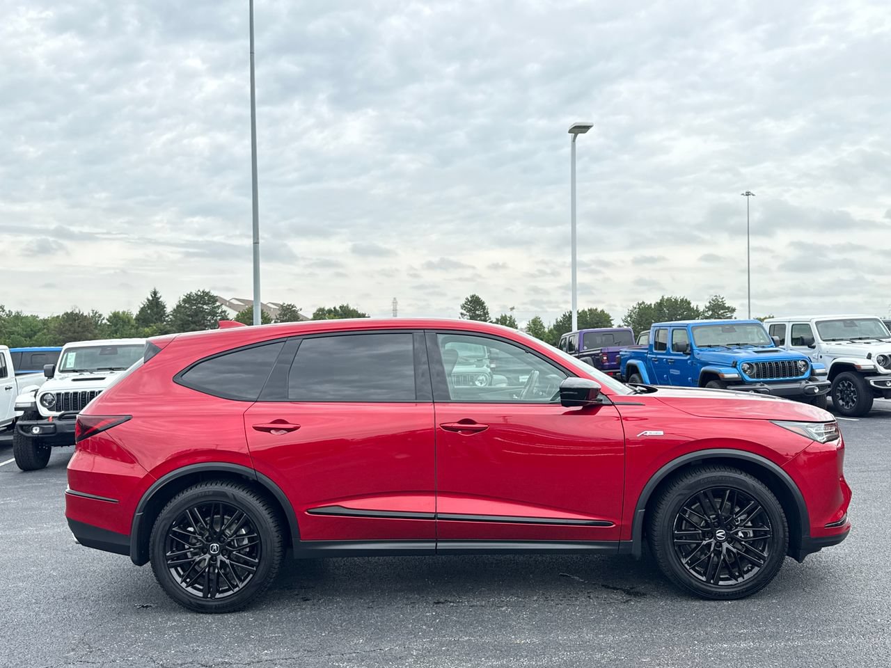 Used 2022 Acura MDX A-Spec AWD/4WD image 2