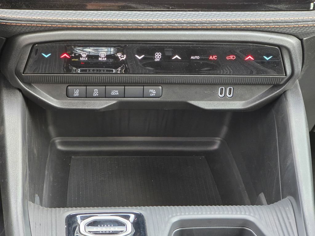 New 2026 Jeep Cherokee Limited image 32