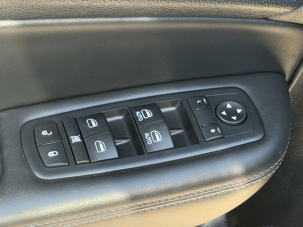 Used 2015 Chrysler 200 S w/ Navigation & Sound Group I AWD/4WD image 24