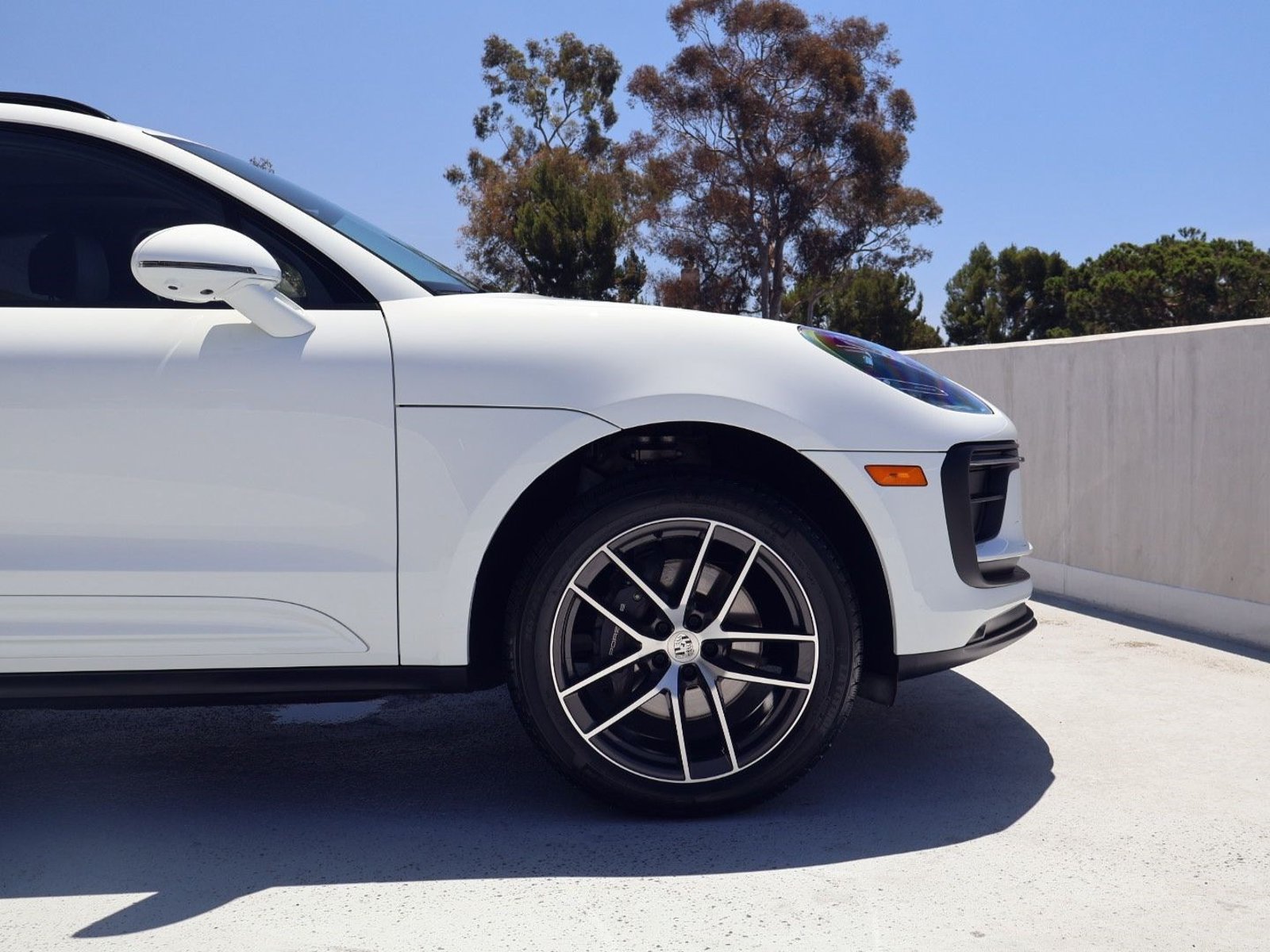Certified 2026 Porsche Macan AWD/4WD image 11