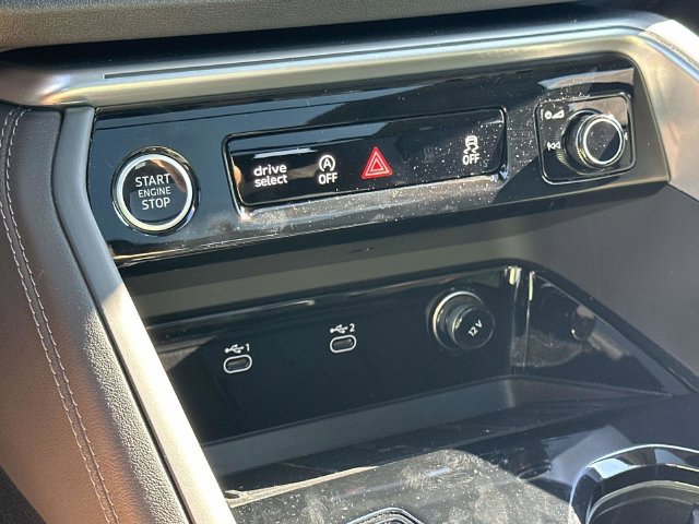 Used 2025 Audi Q5 Premium Plus w/ Premium Plus AWD/4WD image 34