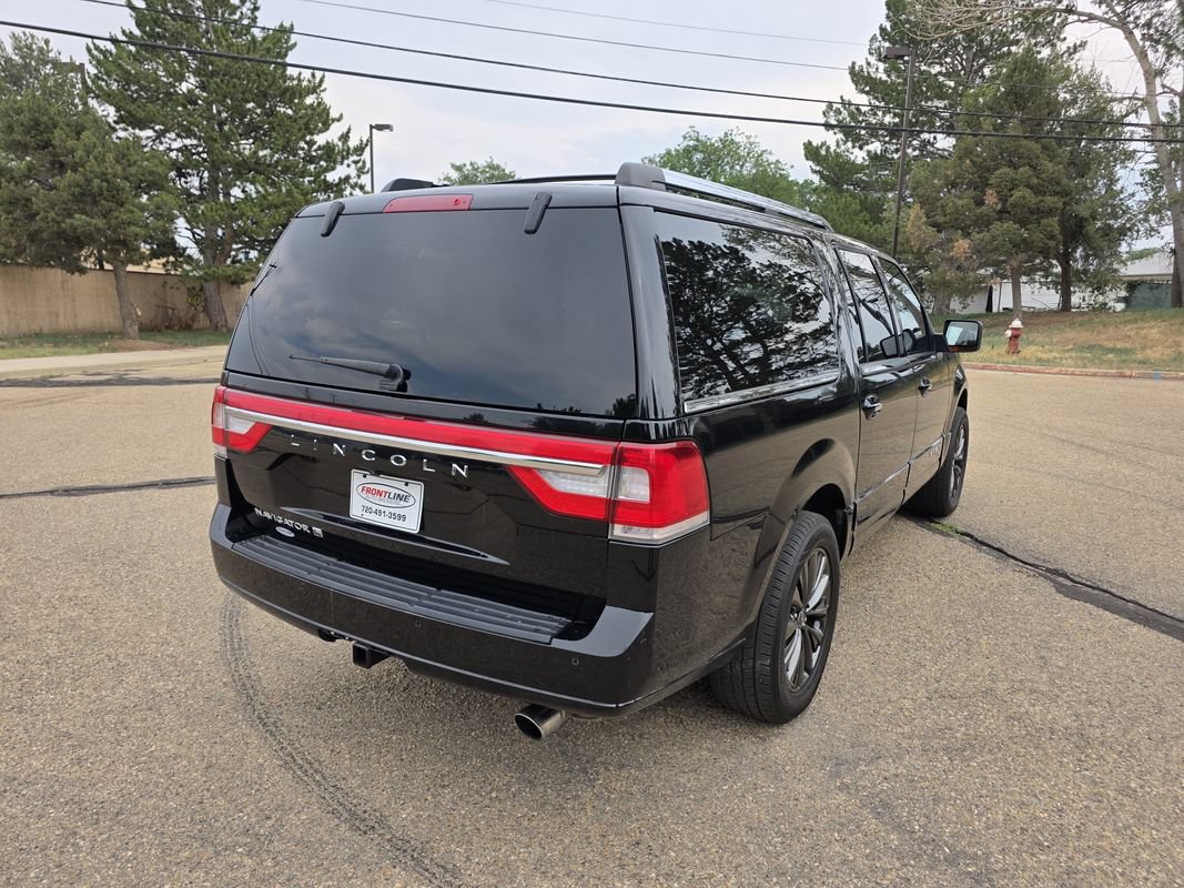 Used 2017 Lincoln Navigator L Select AWD/4WD image 7