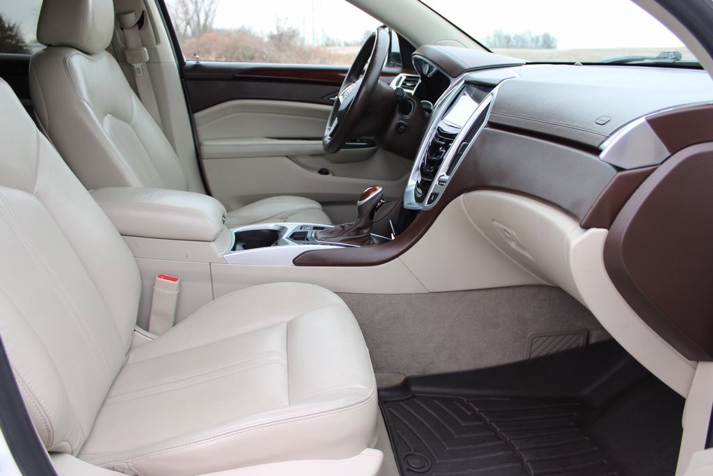 Used 2015 Cadillac SRX Luxury w/ Driver Awareness Package image 19