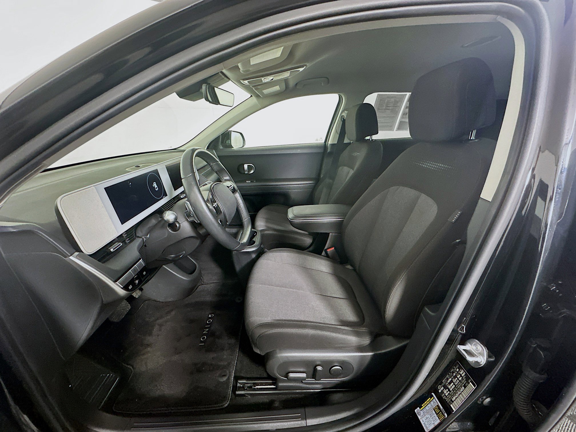 Used 2024 Hyundai Ioniq 5 SEL image 13