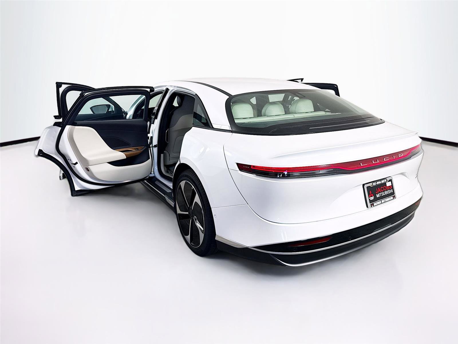 Used 2023 Lucid Air Touring image 20