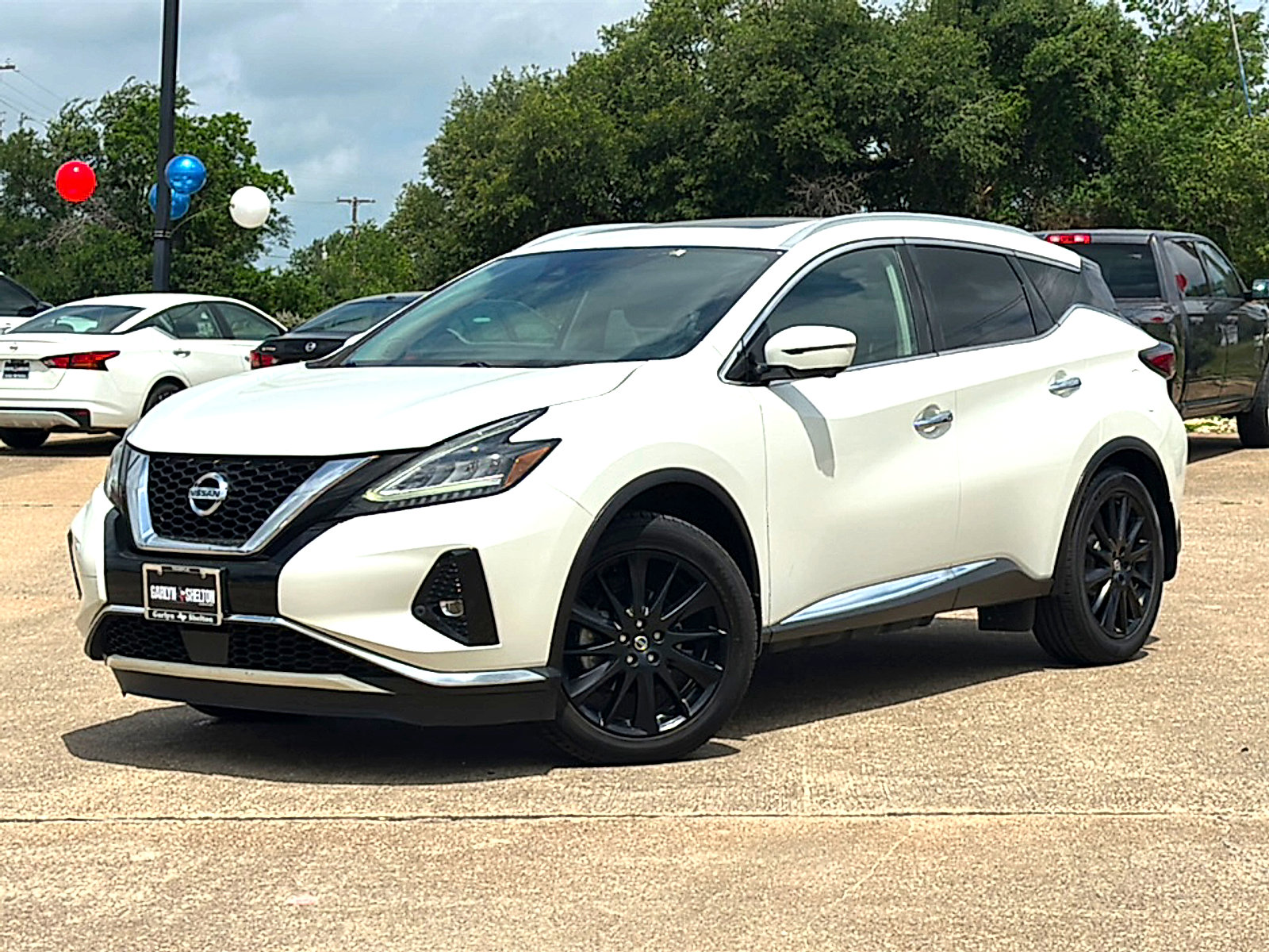 Used 2019 Nissan Murano Platinum w/ Cargo Package FWD image 2
