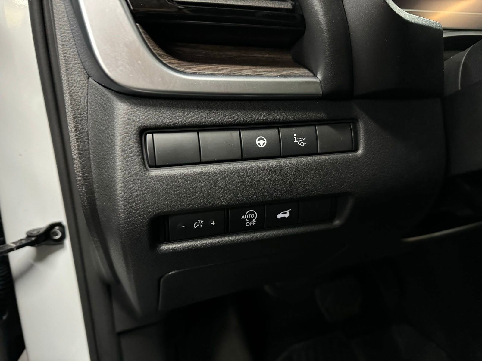 Used 2024 Nissan Rogue Platinum w/ Platinum Premium Package image 19