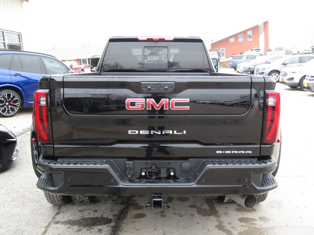 New 2026 GMC Sierra 3500 Denali w/ Denali Reserve Package AWD/4WD image 4