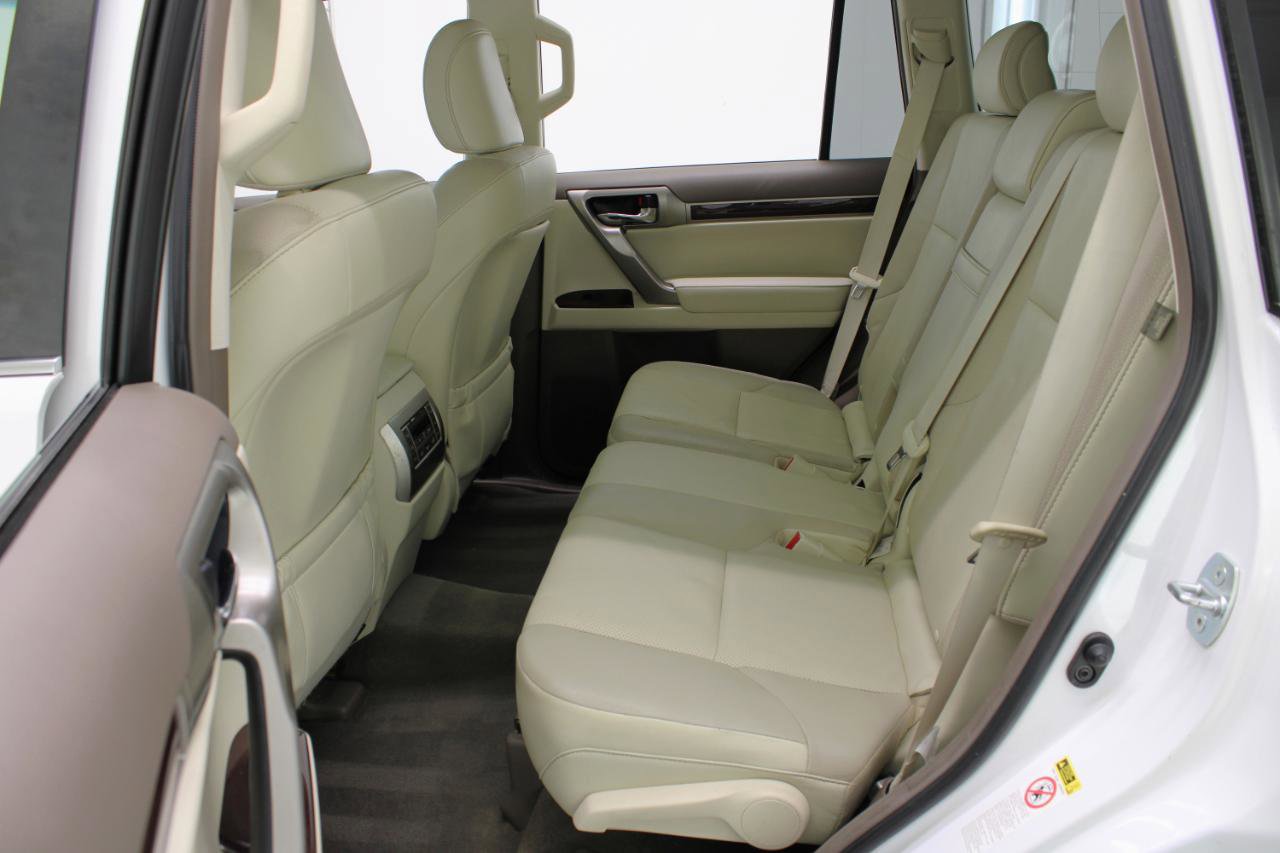 Used 2014 Lexus GX 460 w/ Premium Package AWD/4WD image 38