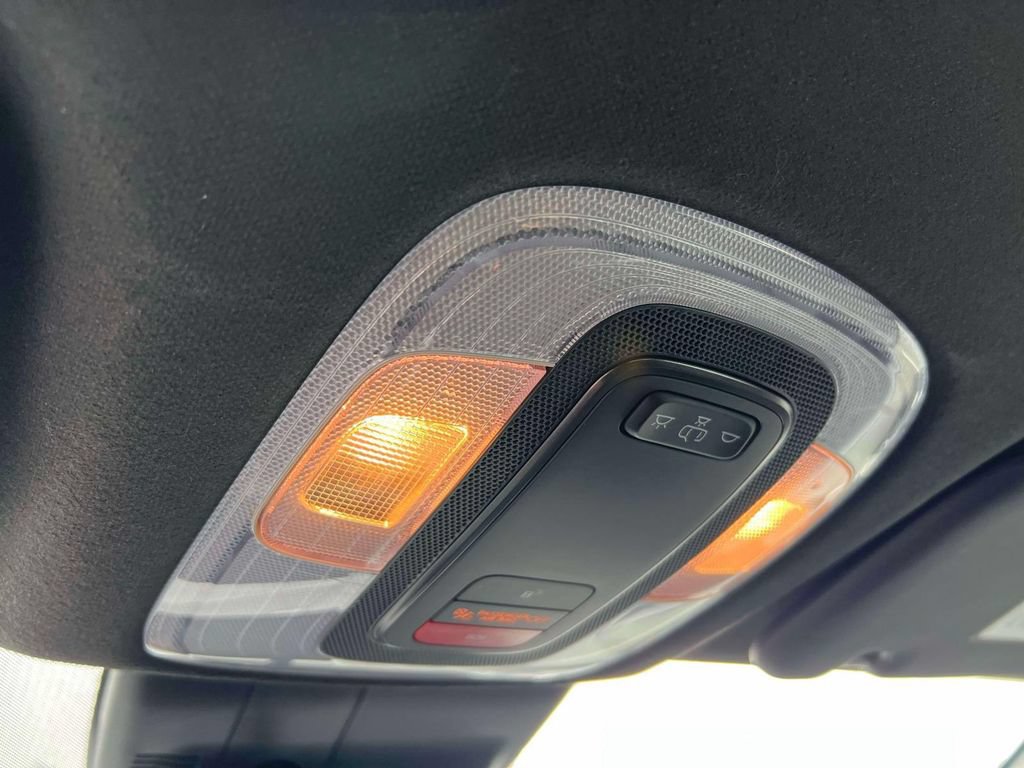 Used 2025 Hyundai Elantra SEL FWD image 29