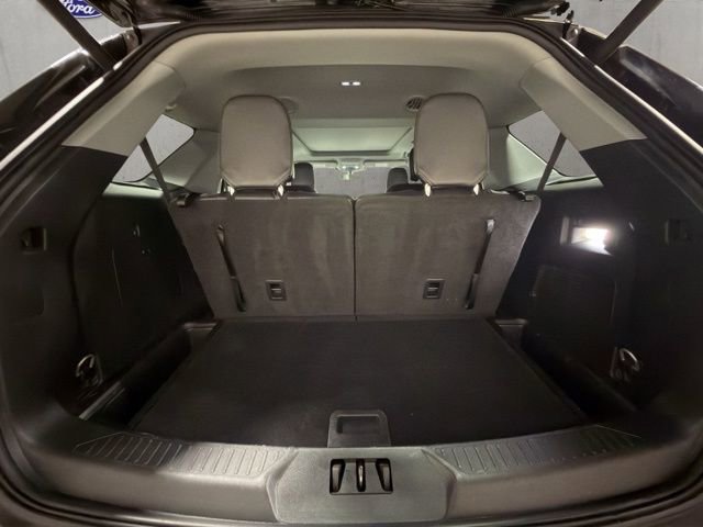 Used 2023 Ford Explorer XLT w/ Equipment Group 202A image 23