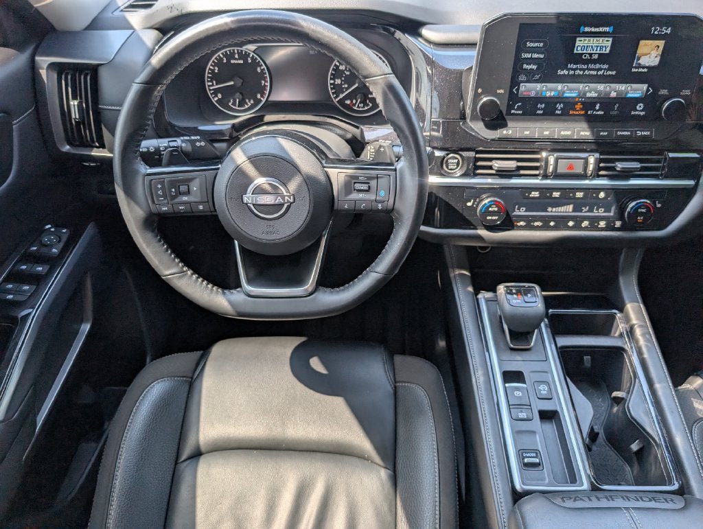 Used 2023 Nissan Pathfinder SL w/ Lighting Package (N92) FWD image 31