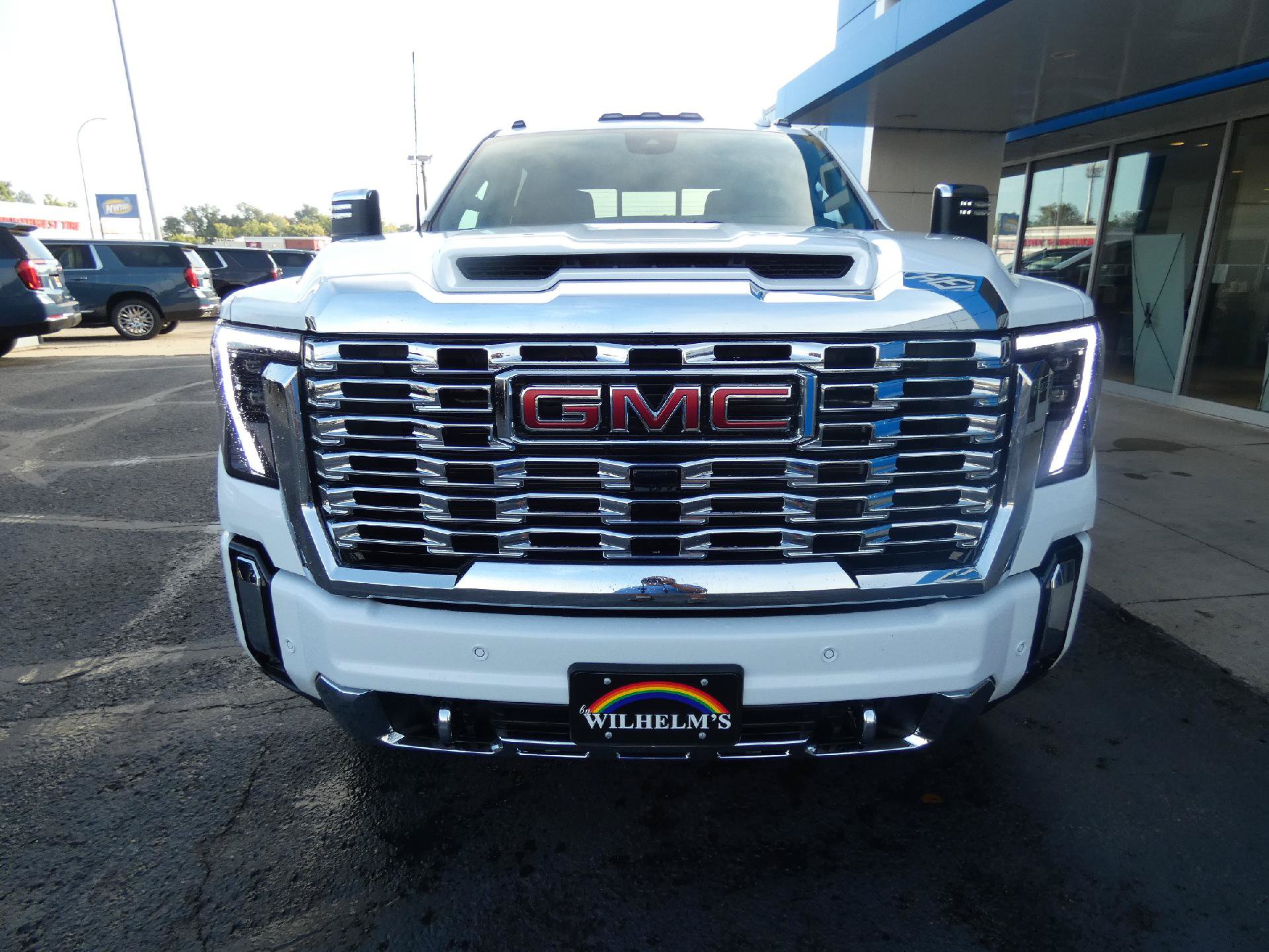 New 2026 GMC Sierra 3500 Denali w/ Denali Reserve Package AWD/4WD image 5