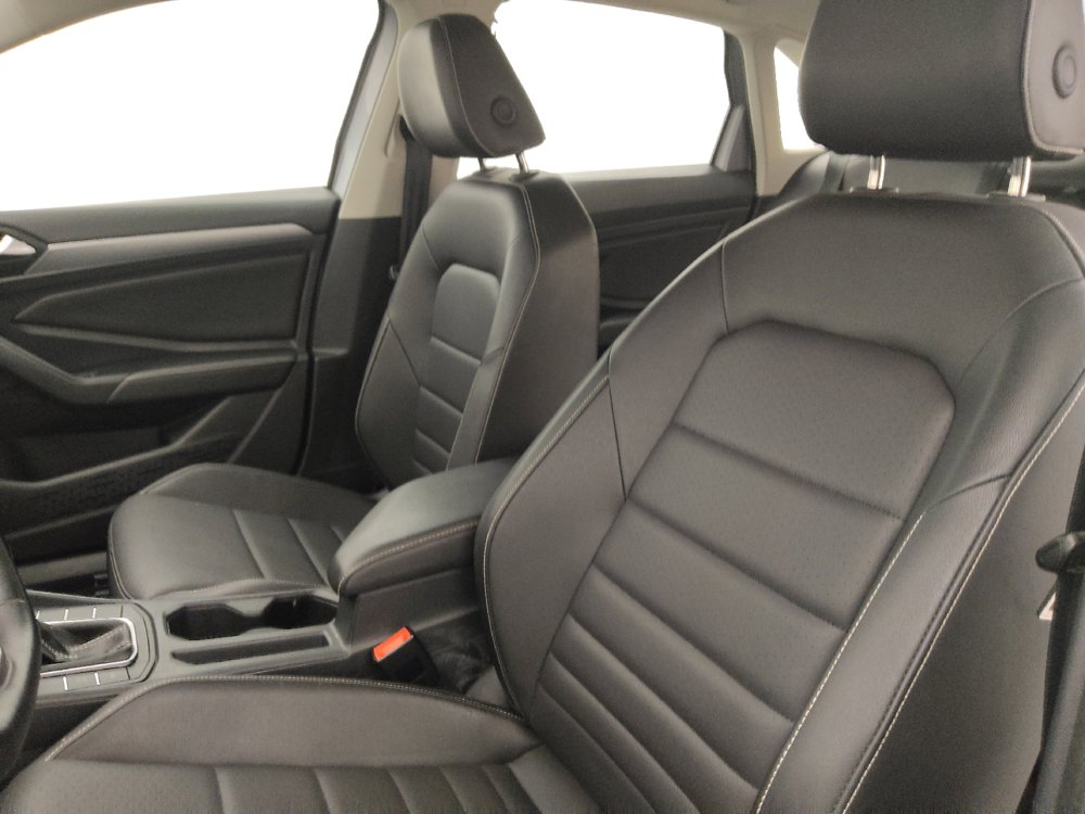 Used 2024 Volkswagen Jetta SE FWD image 17