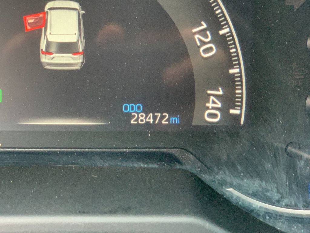 Used 2025 Toyota RAV4 XLE image 31