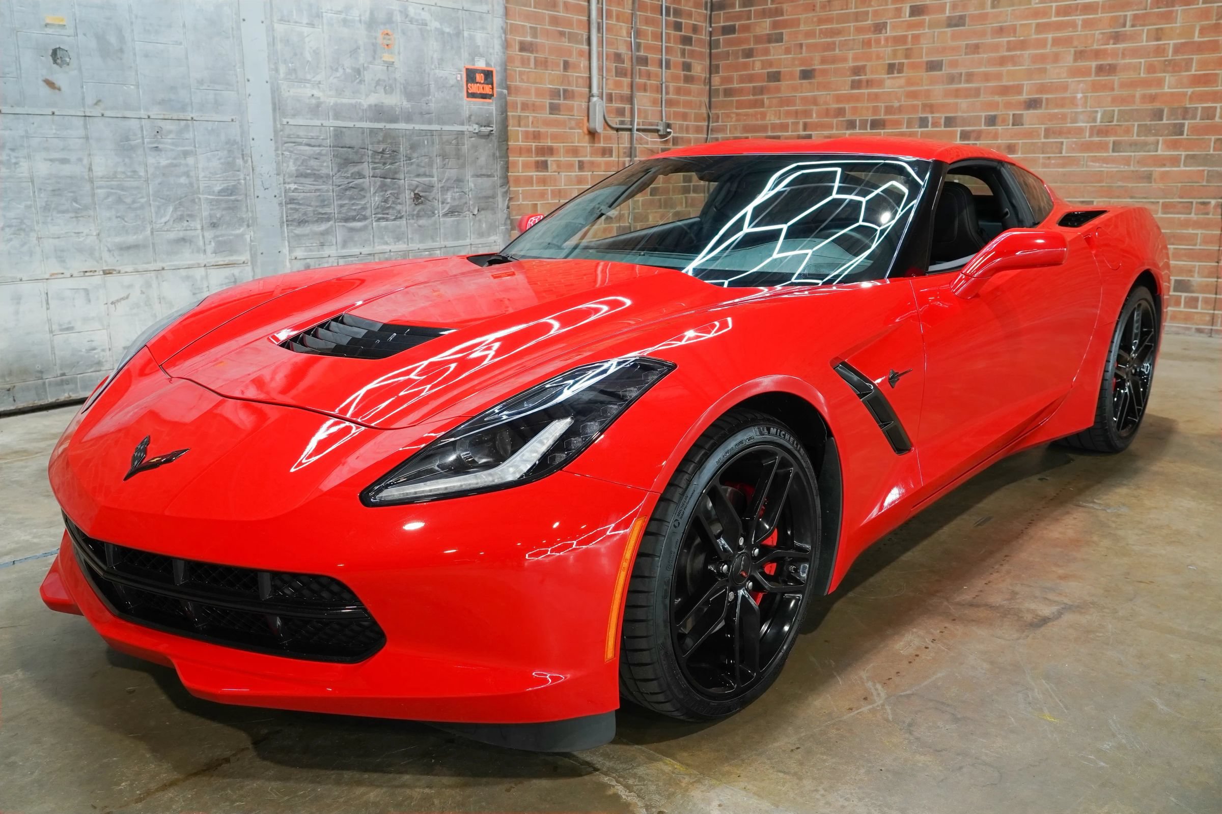 Used 2019 Chevrolet Corvette Stingray Coupe w/ Carbon Flash Badge Package RWD image 19