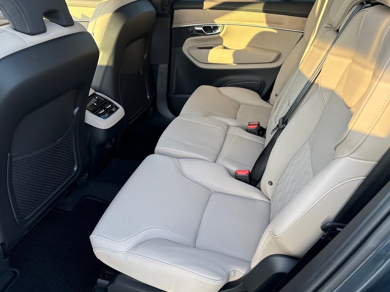 New 2026 Volvo XC90 B6 Plus image 21