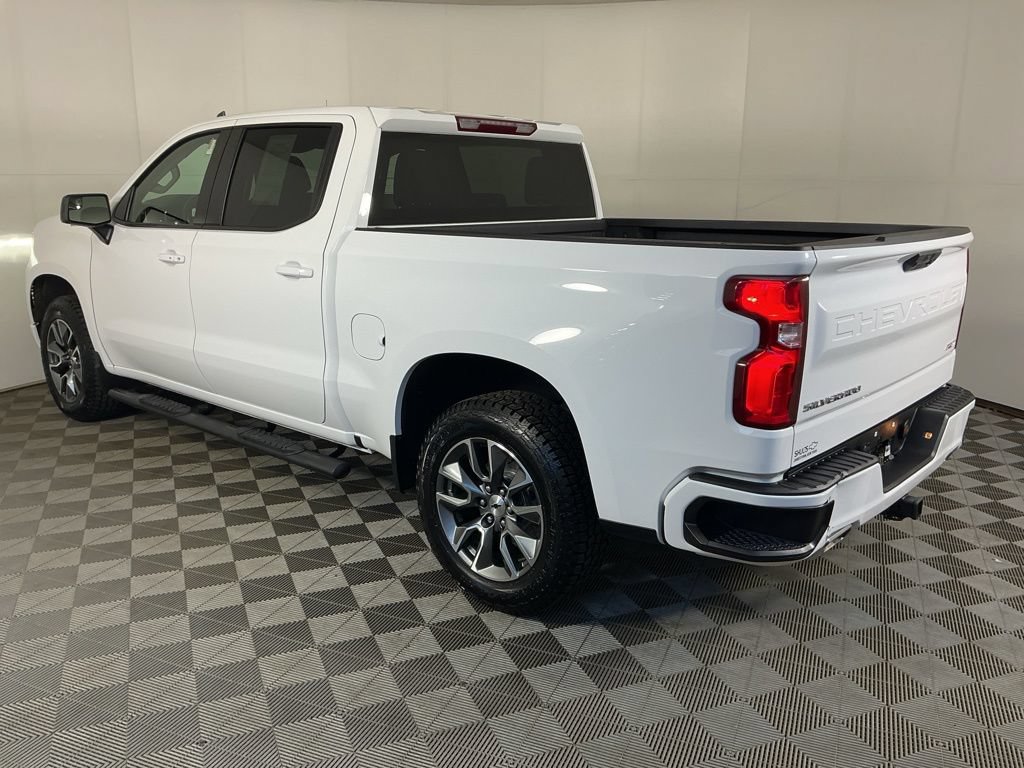 Used 2024 Chevrolet Silverado 1500 RST AWD/4WD image 9