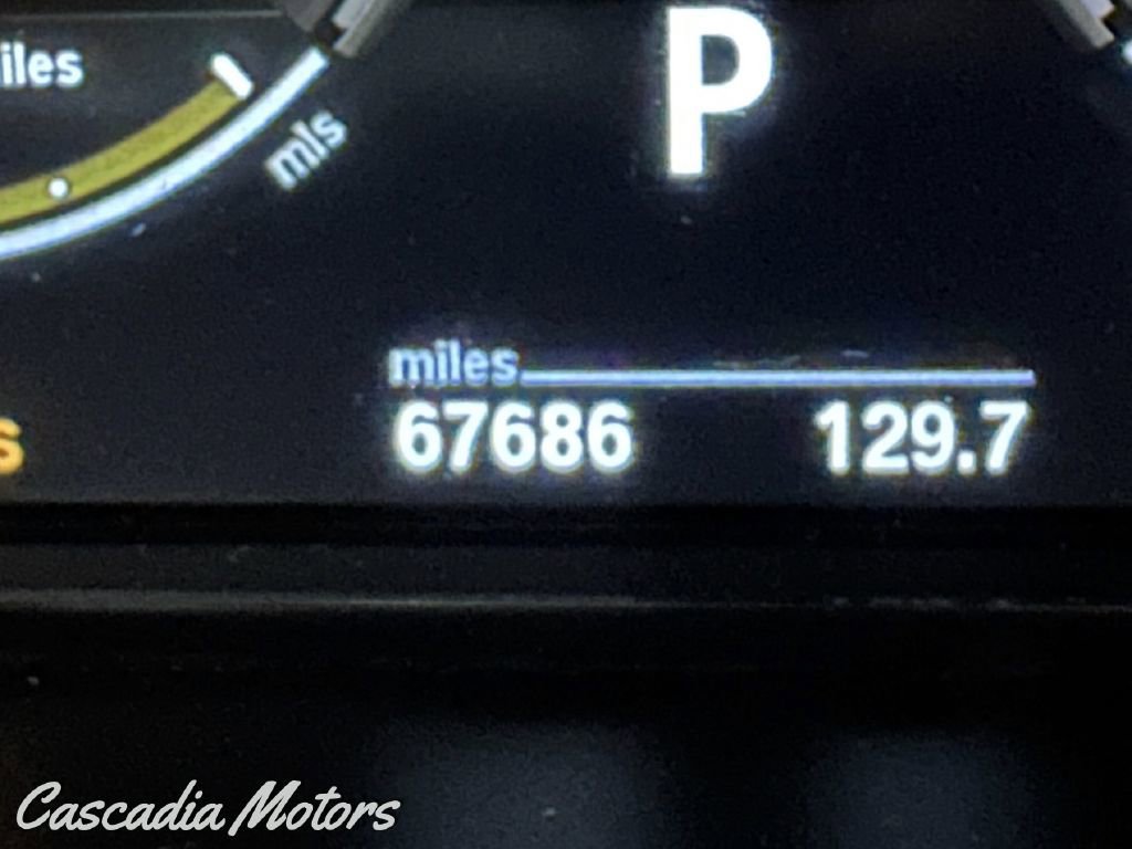 Used 2013 BMW M5 image 16