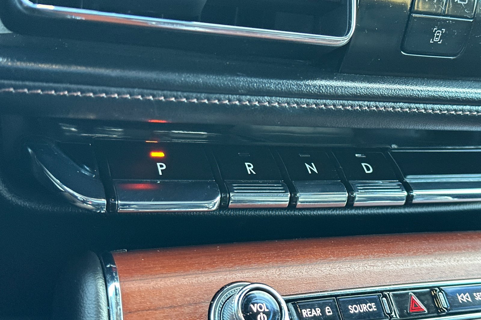 Used 2020 Lincoln Aviator Grand Touring w/ Equipment Group 301A image 24