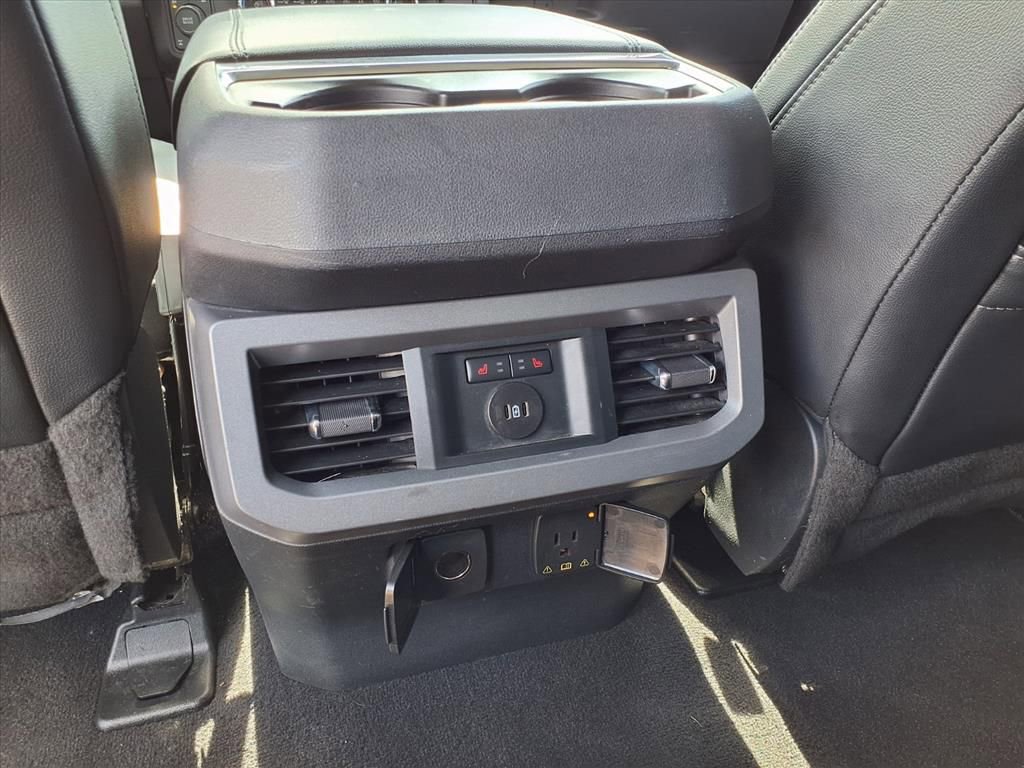 Used 2023 Ford F250 Lariat w/ Sport Appearance Package AWD/4WD image 17