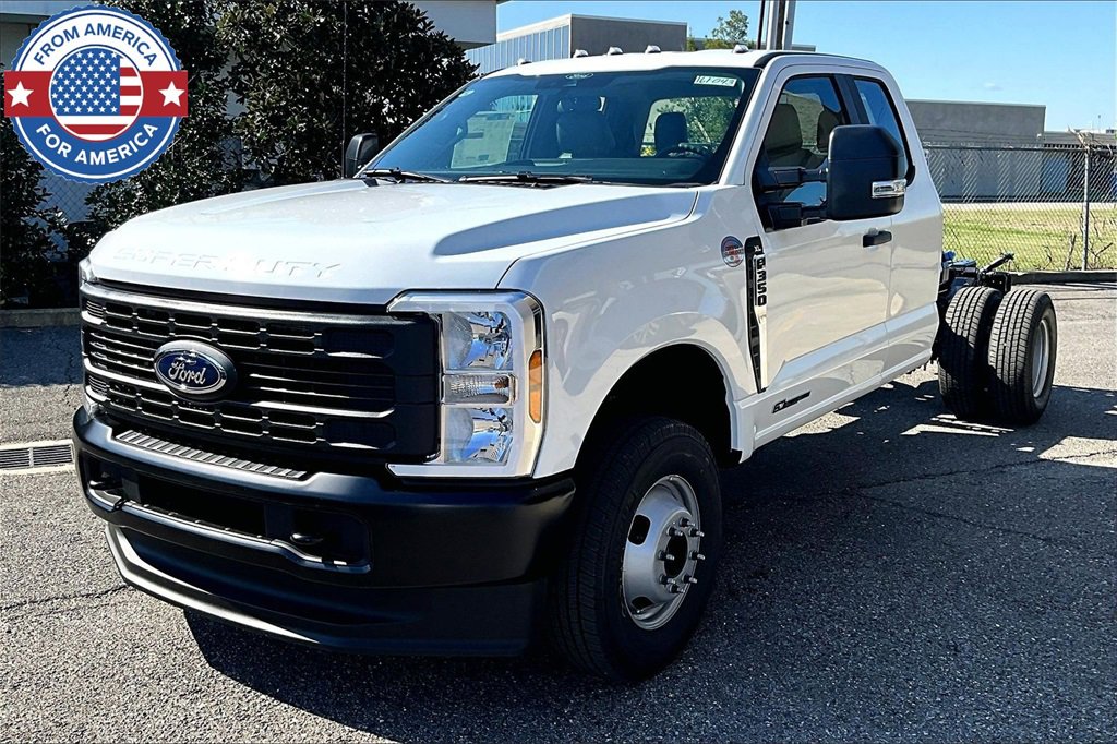 New 2026 Ford F350 XL image 1