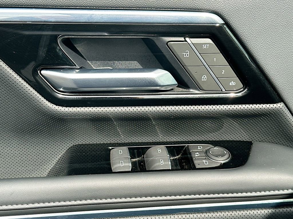 Used 2025 GMC Sierra EV Denali image 21