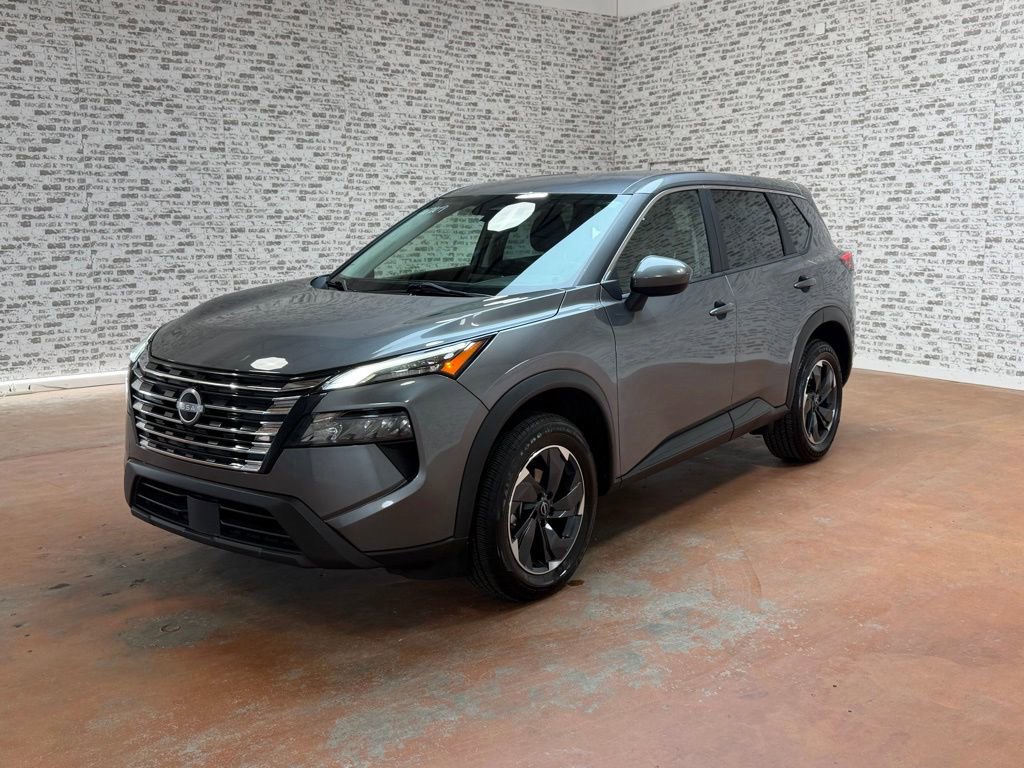 Used 2024 Nissan Rogue SV AWD/4WD image 3