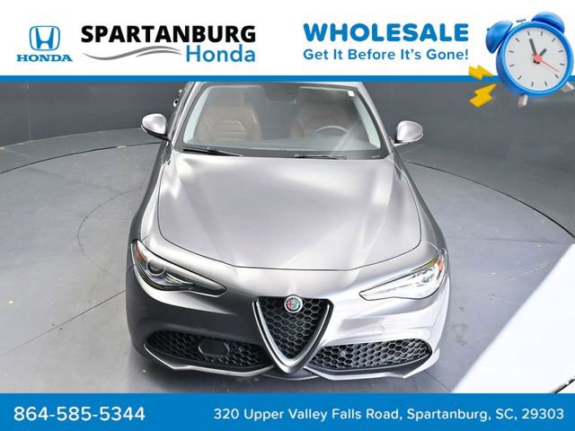 Used 2017 Alfa Romeo Giulia Ti w/ TI 19" Sport Package RWD image 25