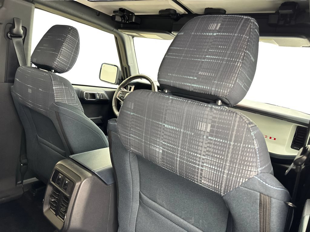 Used 2025 Ford Bronco Heritage Edition AWD/4WD image 40