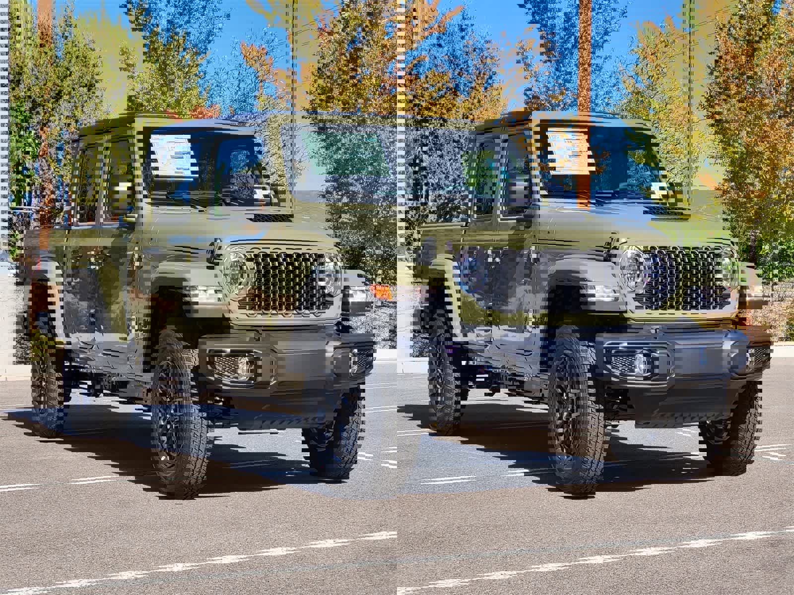 New 2025 Jeep Gladiator Sport image 2