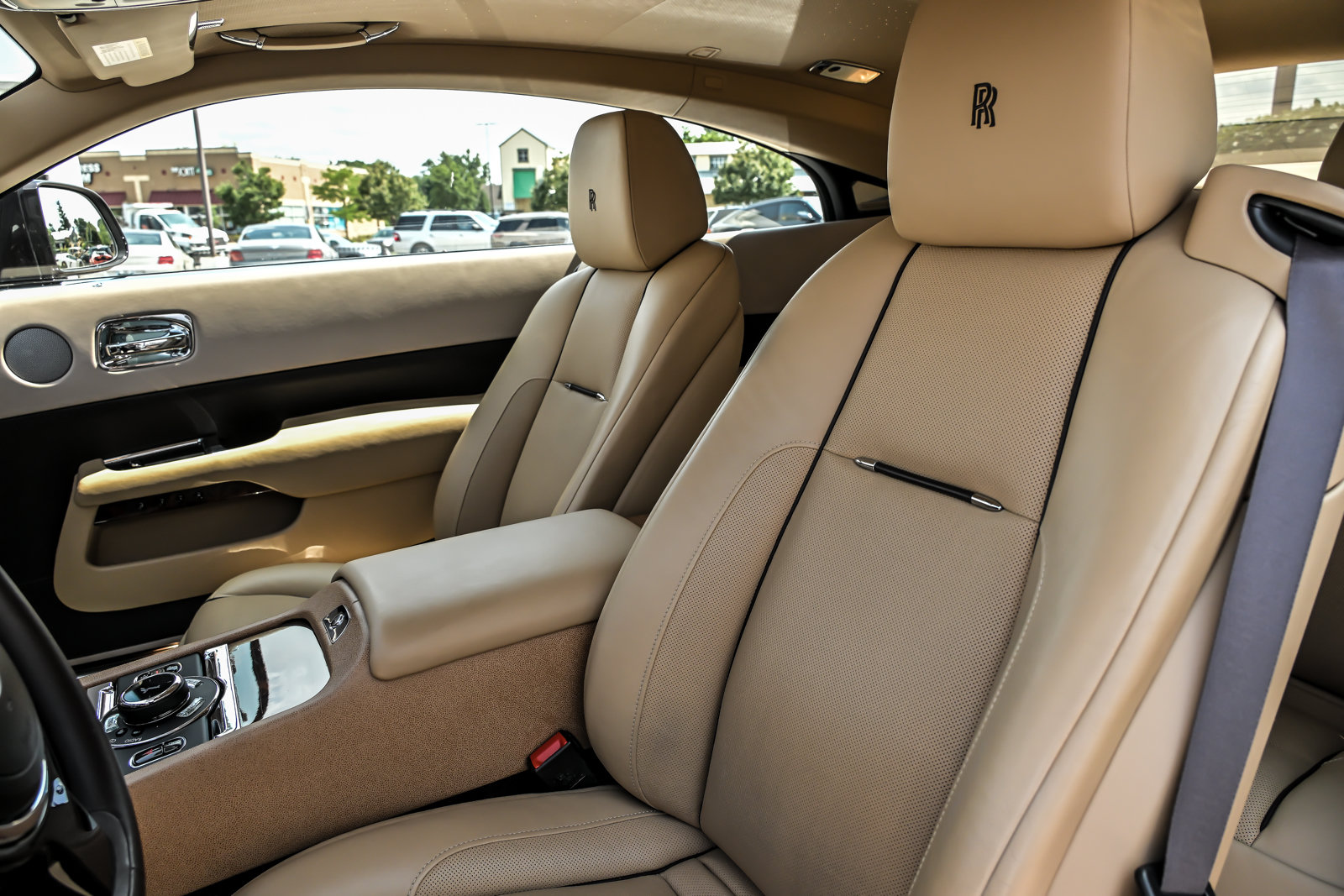 Used 2016 Rolls-Royce Wraith RWD image 23