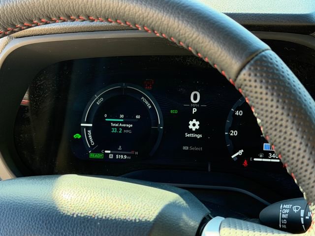 Used 2025 Toyota Sienna XSE image 35