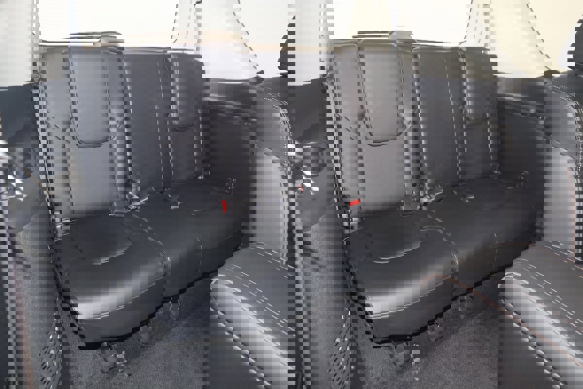 Used 2024 Nissan Armada Platinum w/ Captain's Chairs Package image 14