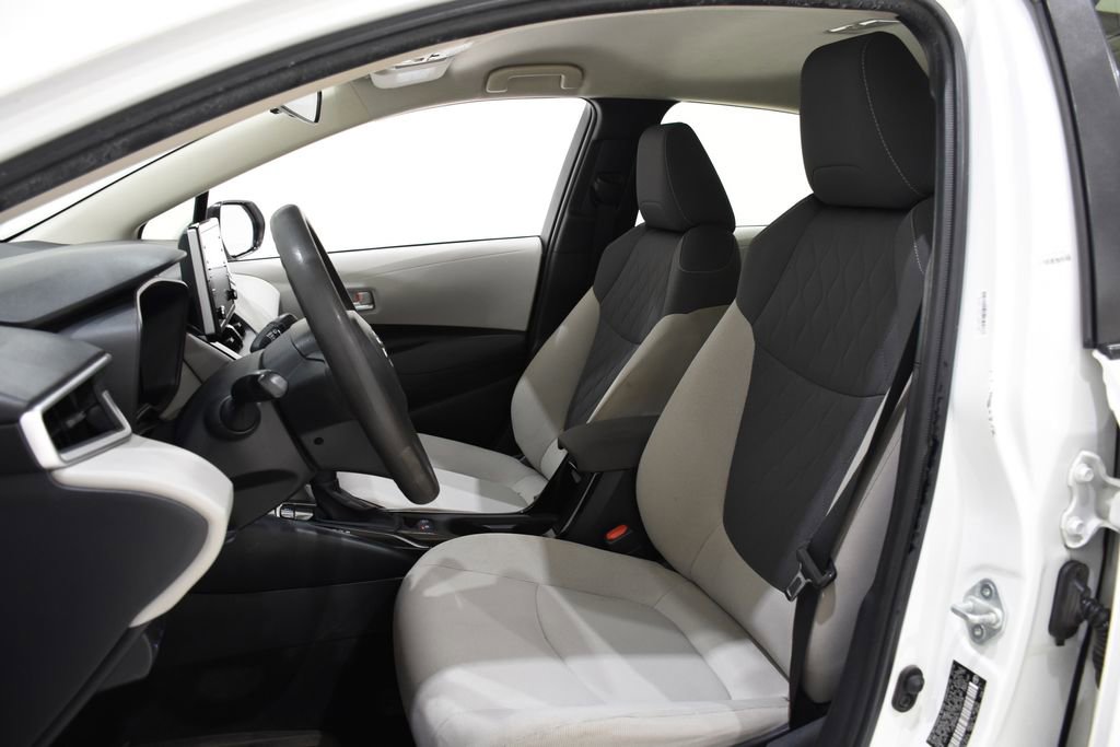 Used 2020 Toyota Corolla LE FWD image 19