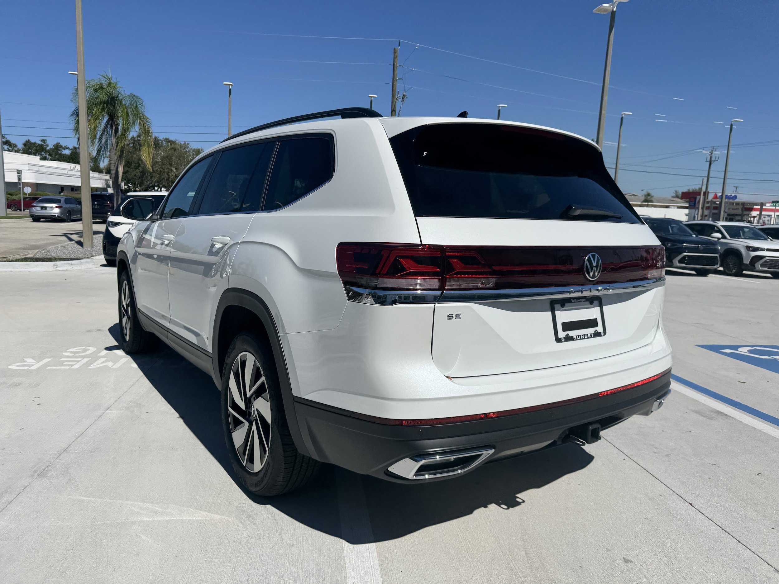 New 2026 Volkswagen Atlas SE image 5