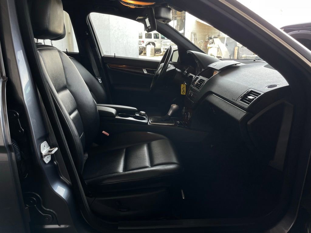 Used 2011 Mercedes-Benz C 300 4MATIC Sedan image 14