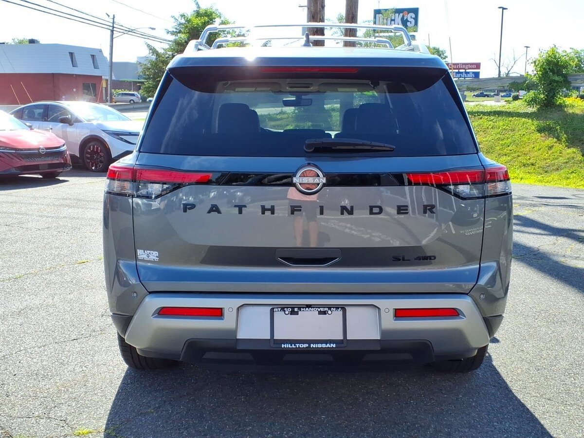 Used 2023 Nissan Pathfinder SL w/ Lighting Package (N92) AWD/4WD image 6