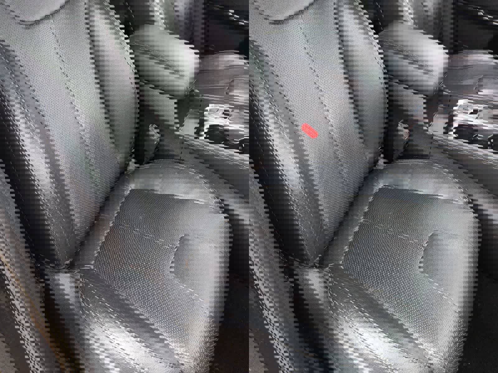 Used 2020 Hyundai Santa Fe SEL w/ Convenience + Premium Package image 20