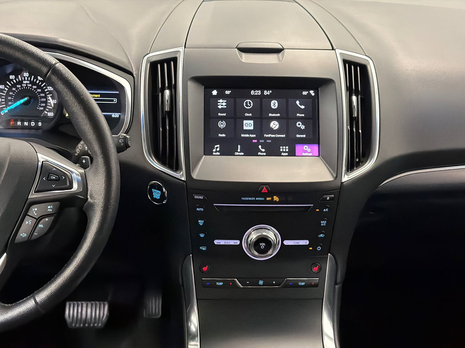 Used 2019 Ford Edge Titanium AWD/4WD image 18