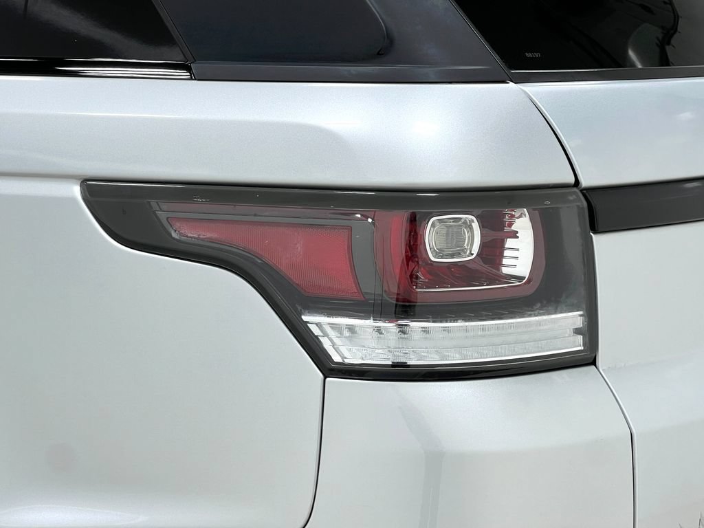 Used 2017 Land Rover Range Rover Sport SVR AWD/4WD image 38