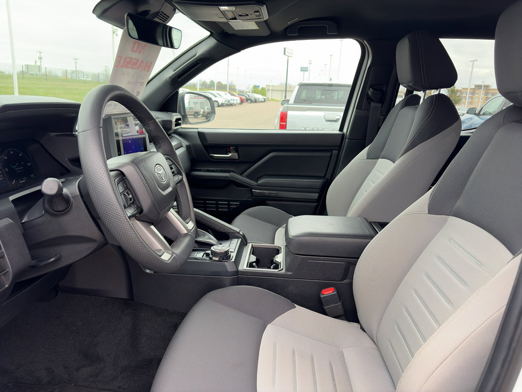 Used 2025 Toyota Tacoma TRD Off-Road image 9