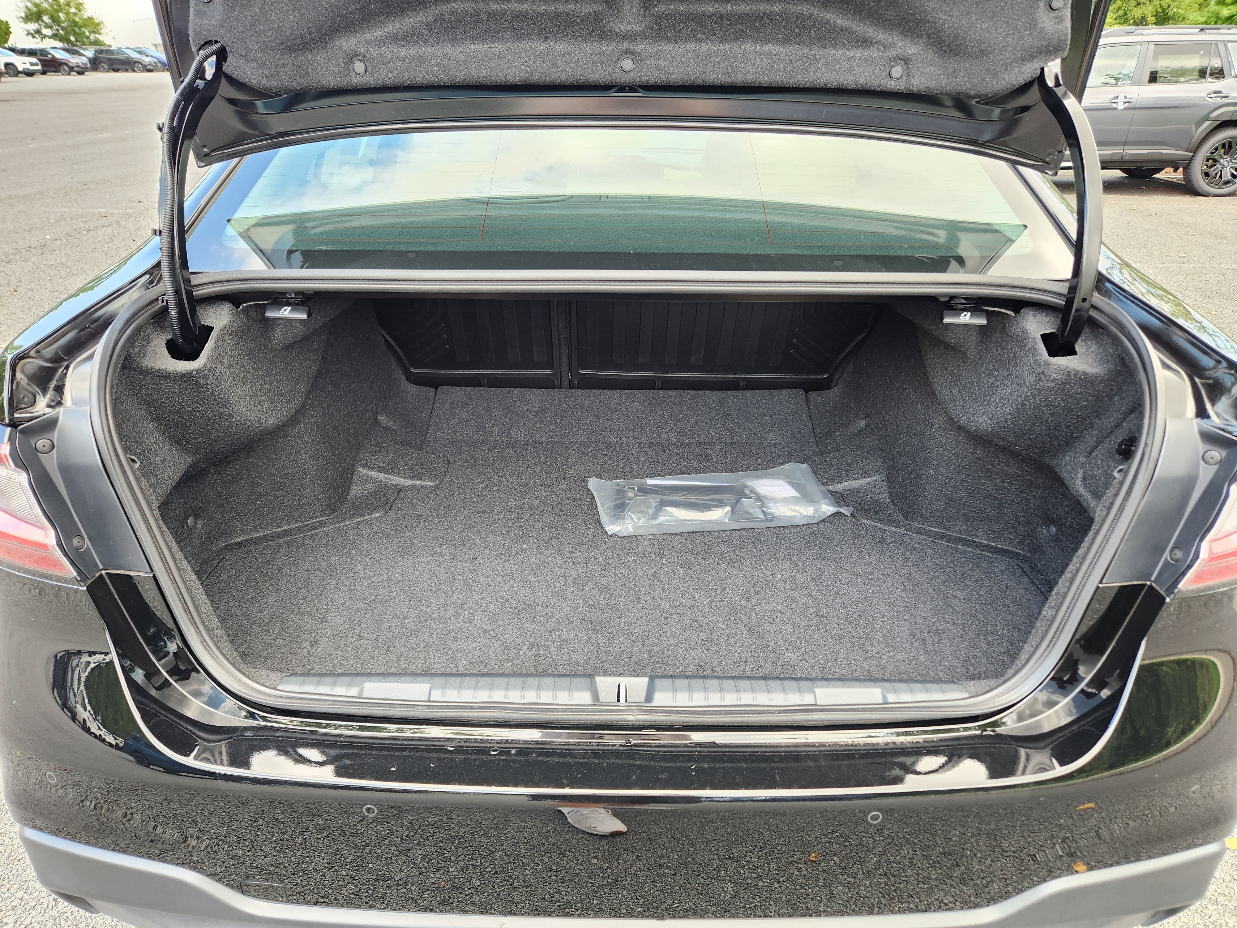 Certified 2025 Subaru Legacy Limited AWD/4WD image 8